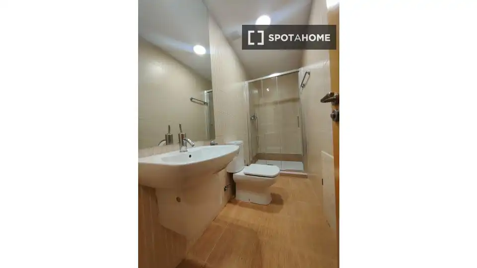 Habitación 63 m², Granada