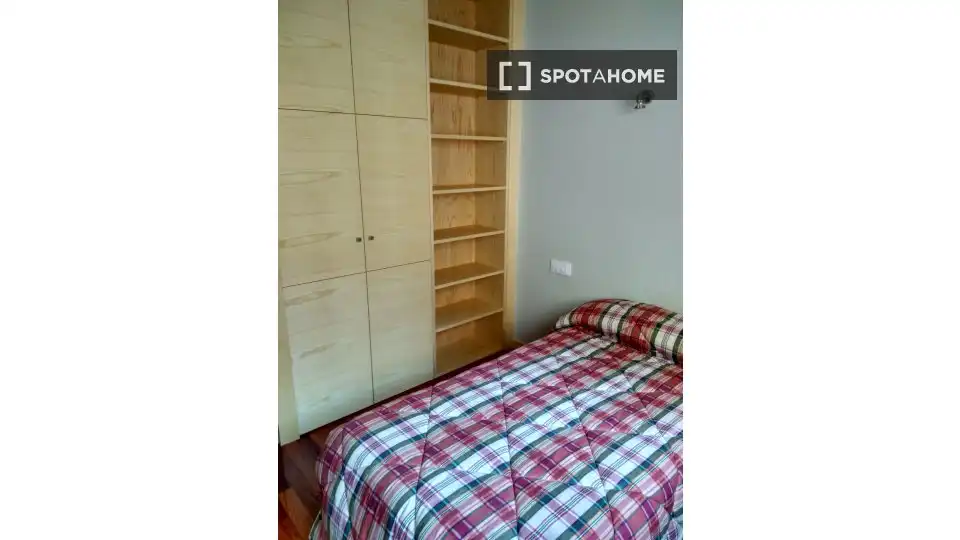 Habitación 72 m², Vigo