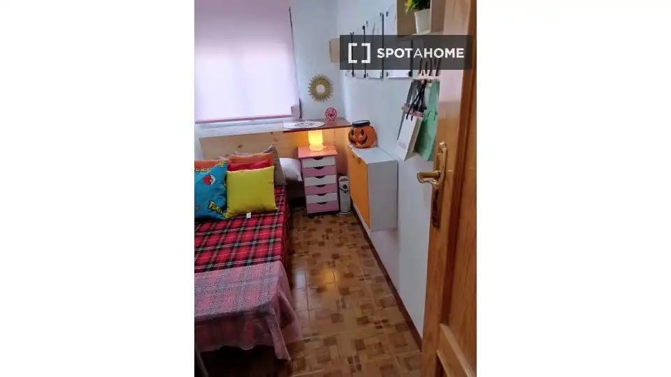 Habitación 90 m², Jaén