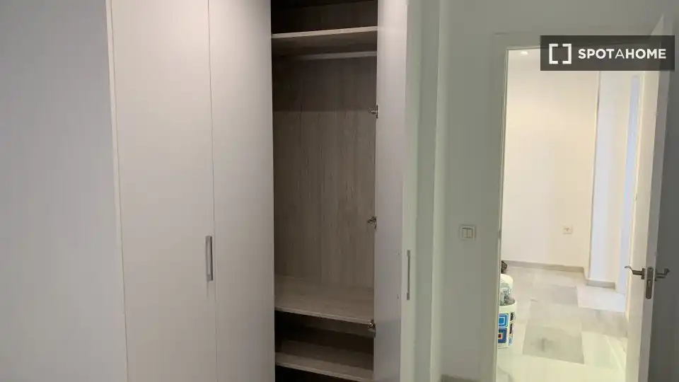Habitación 86 m², Almería