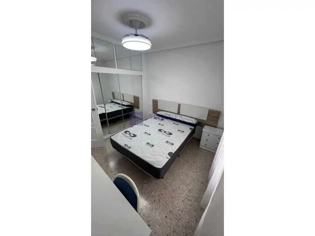 Piso de 90 m² en Cáceres