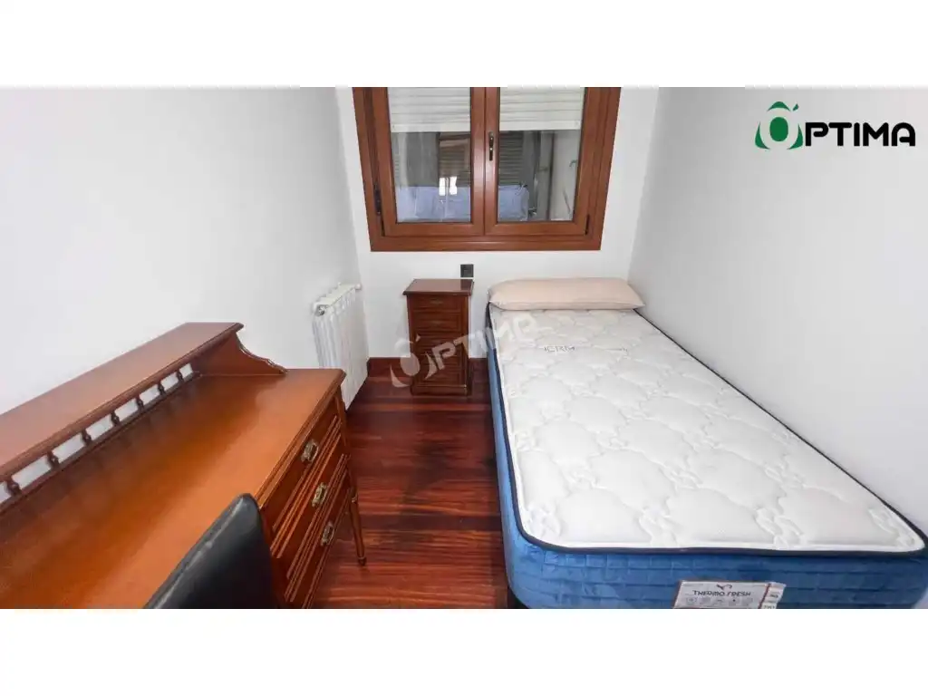 Piso de 95 m² en Santiago de Compostela