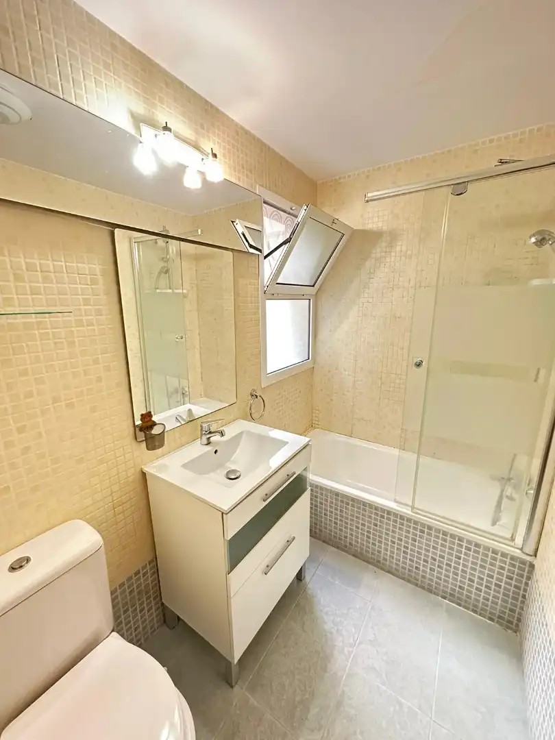 Habitación 100 m², Almería