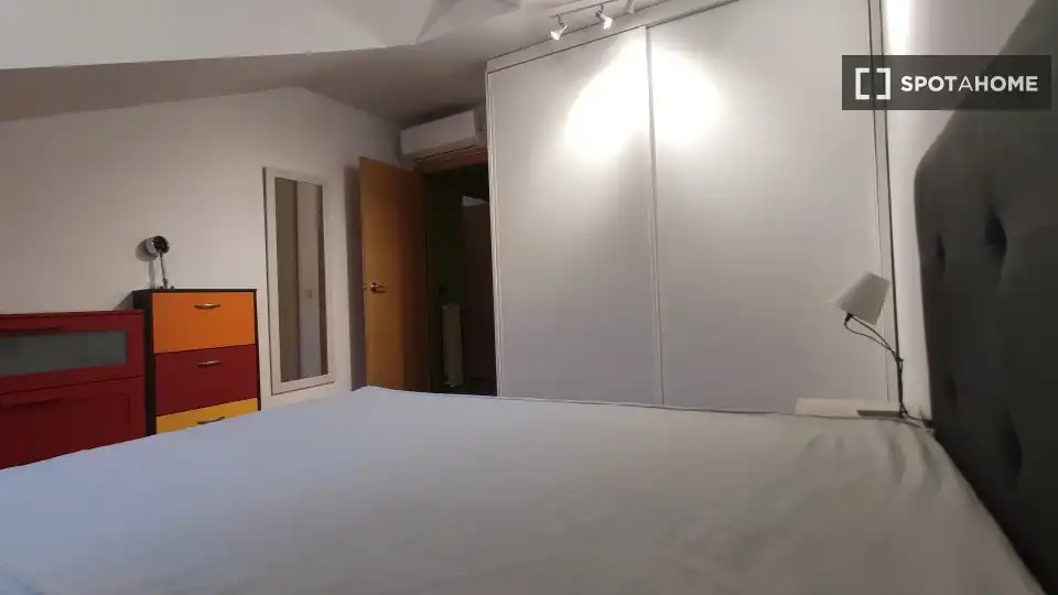 Habitación 109 m², Granada