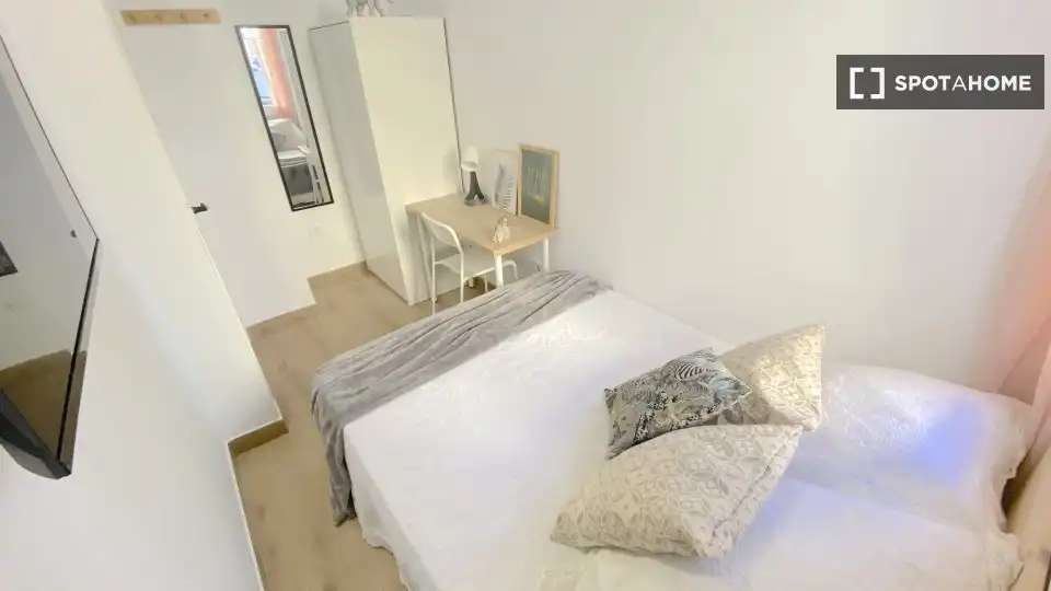 Habitación 230 m², Sevilla