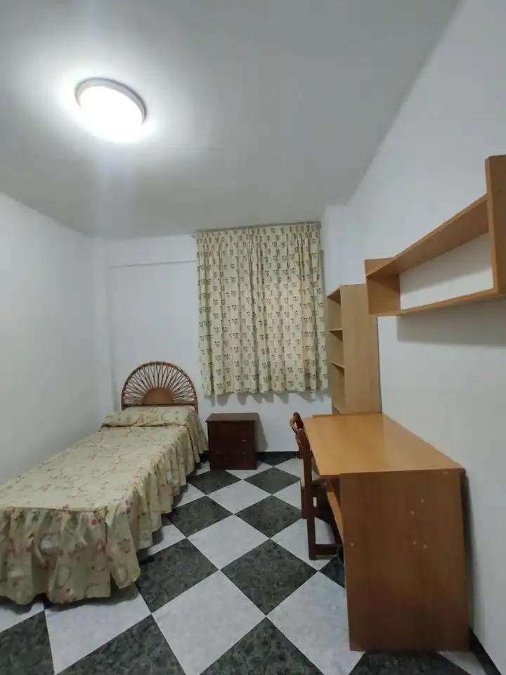 Piso de 75 m² en Sevilla