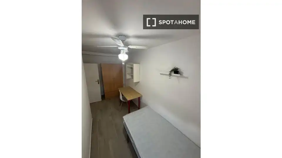 Habitación 69 m², Sevilla