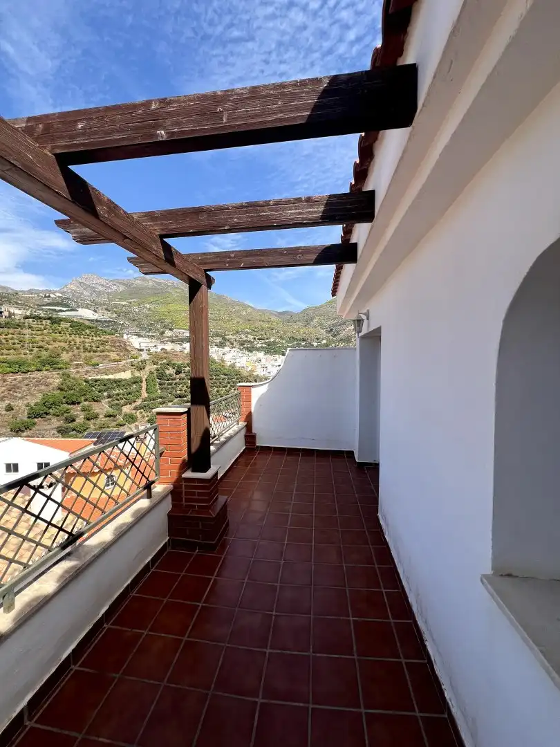 Wohnung 155 m² in Ítrabo