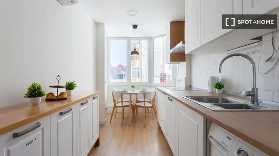 Habitación 98 m², Madrid