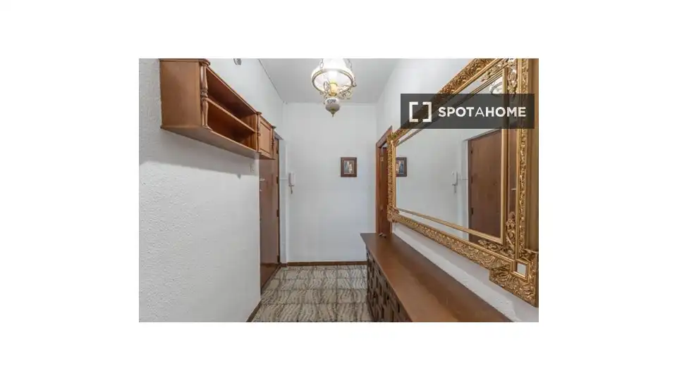 Habitación 129 m², Granada