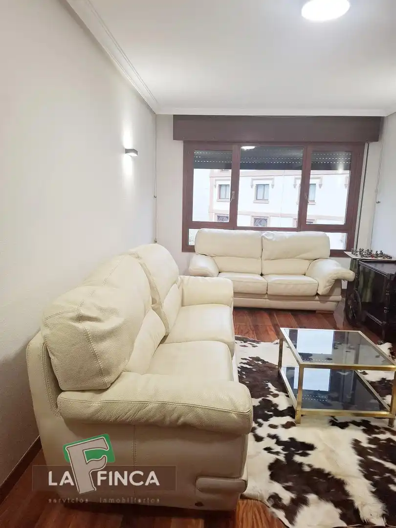 Piso de 60 m² en Oviedo