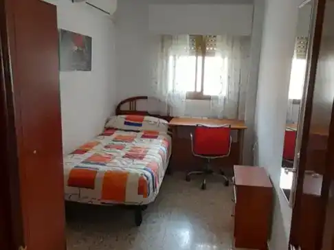 Piso de 100 m² en Granada