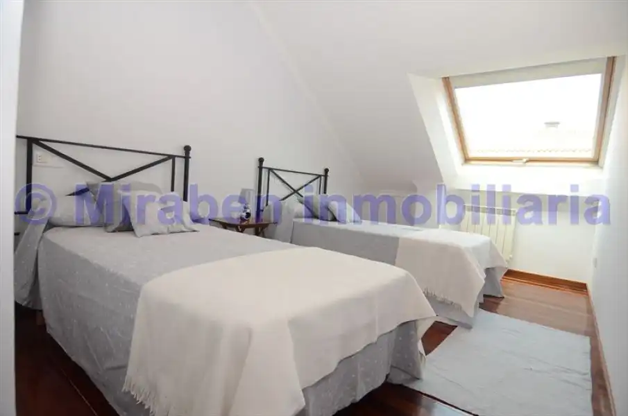 Piso de 95 m² en Boiro