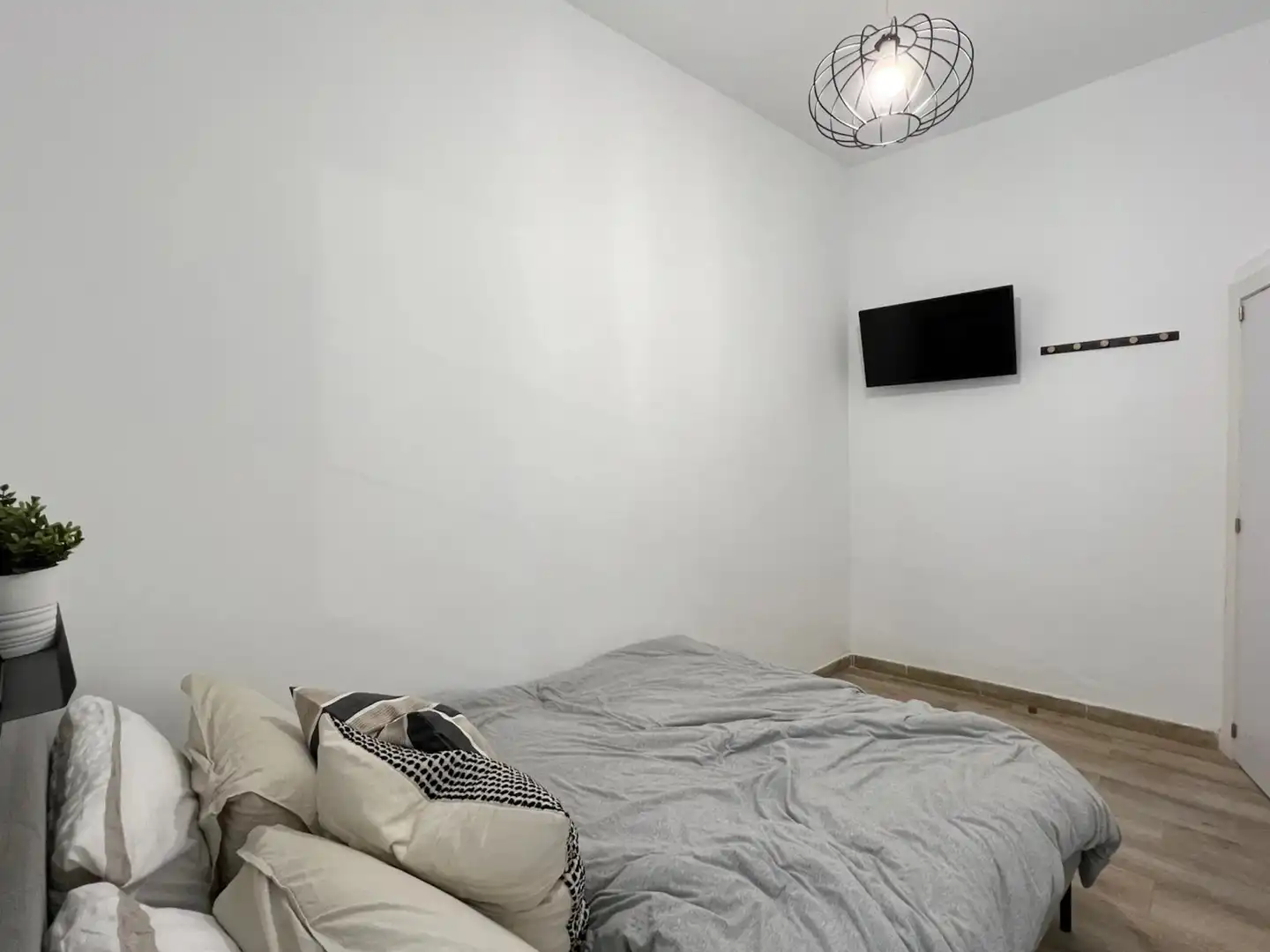 Room for rent, Madrid