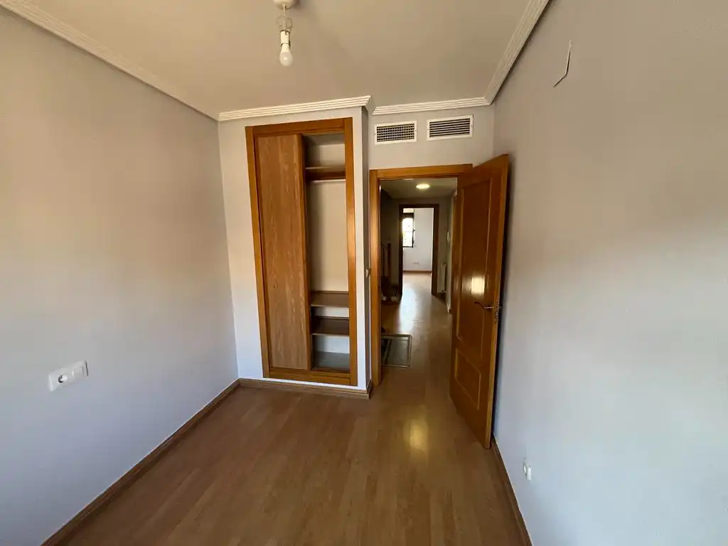 Piso de 260 m² en Albacete