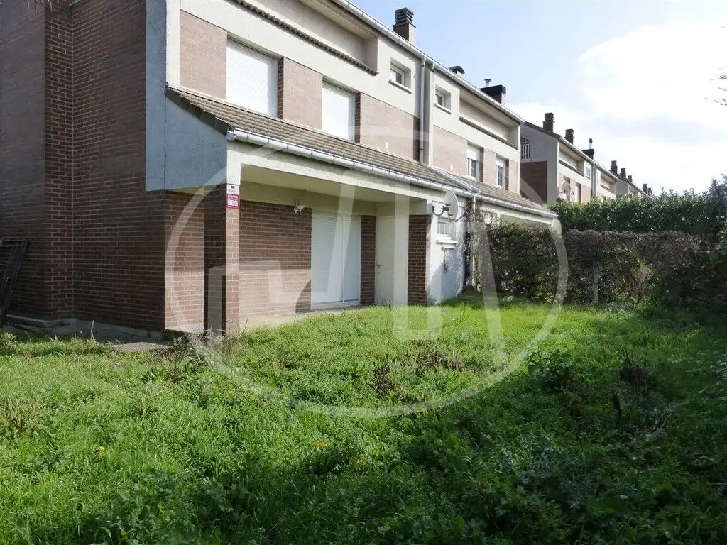 Casa de 190 m² en Valle de Egüés