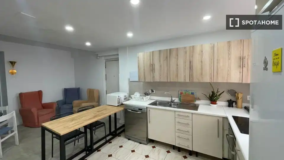 Habitación 207 m², Sevilla