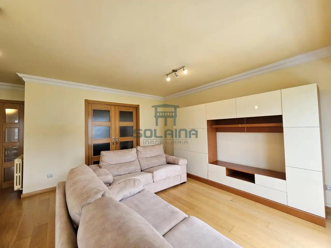 Piso de 77 m² en Ourense