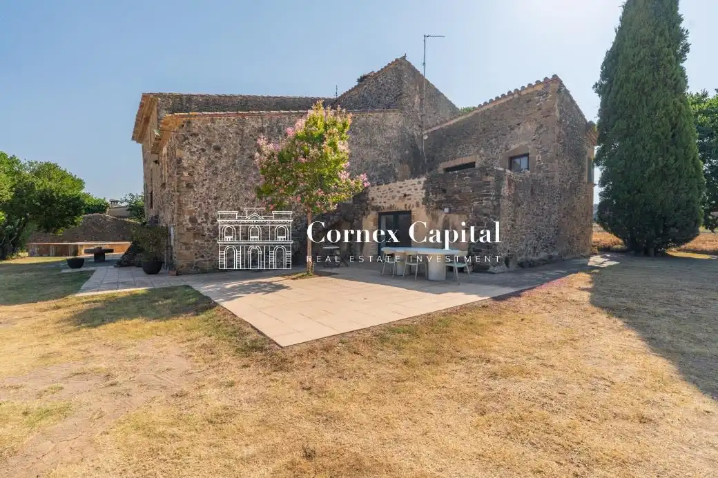 Casa de 1000 m² en Rupià
