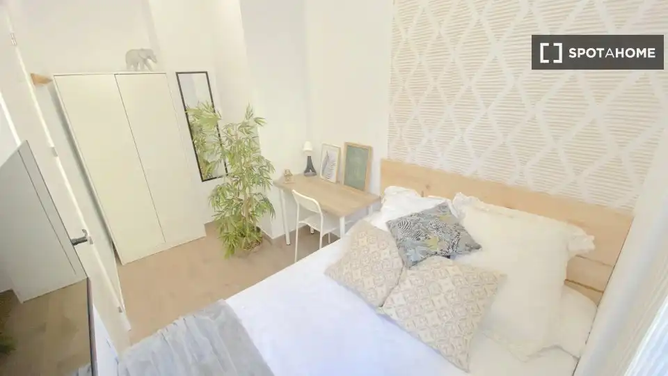 Habitación 230 m², Sevilla