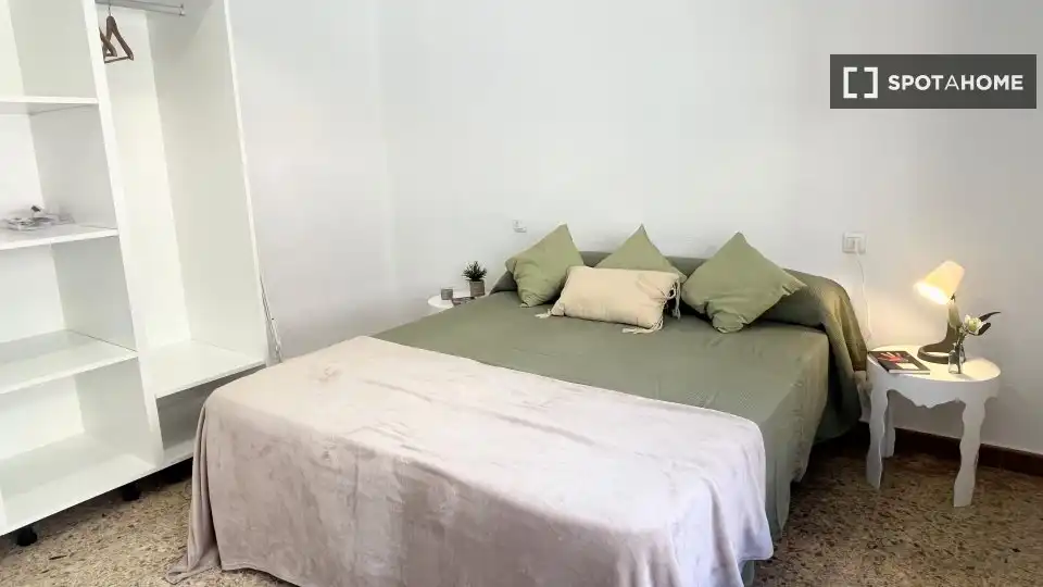 Chambre à louer, Burjassot