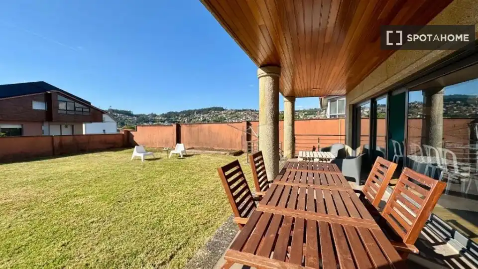 Habitación 345 m², Vigo