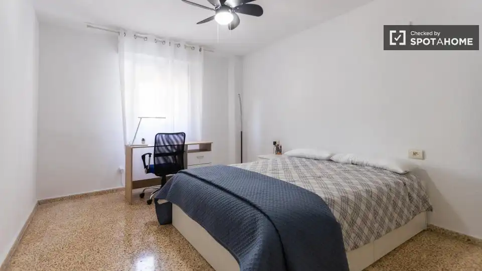Habitació de lloguer, Burjassot