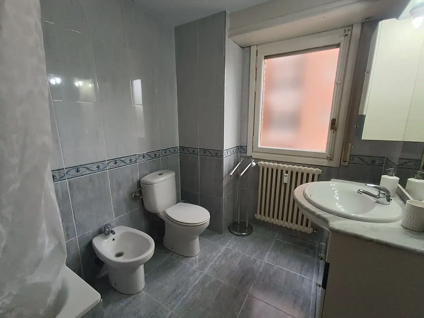 Habitación 100 m², Pamplona