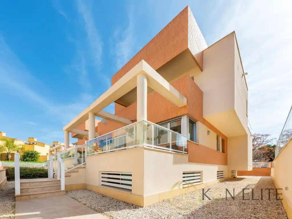 Дом 350 м² в Аликанте