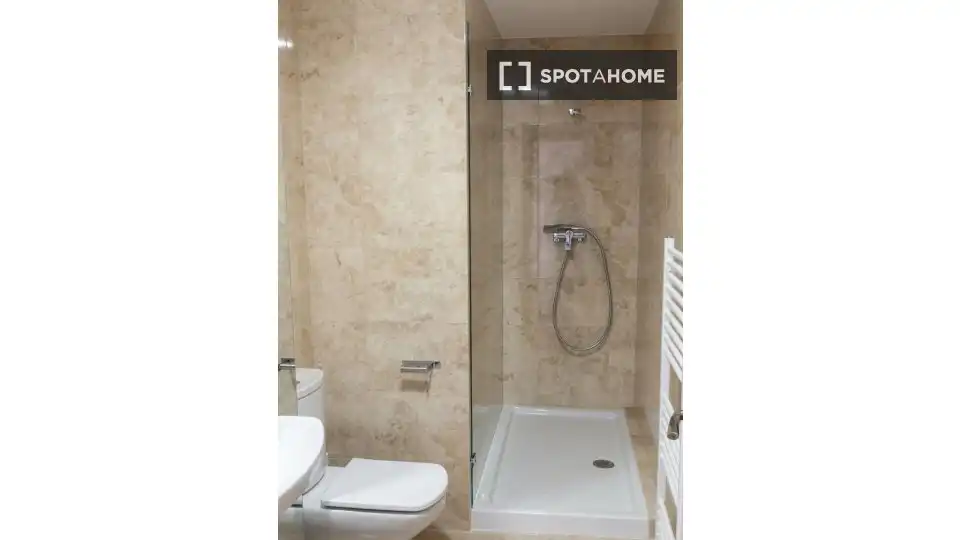 Habitación 75 m², Granada
