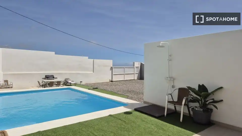 Habitación 575 m², Arafo