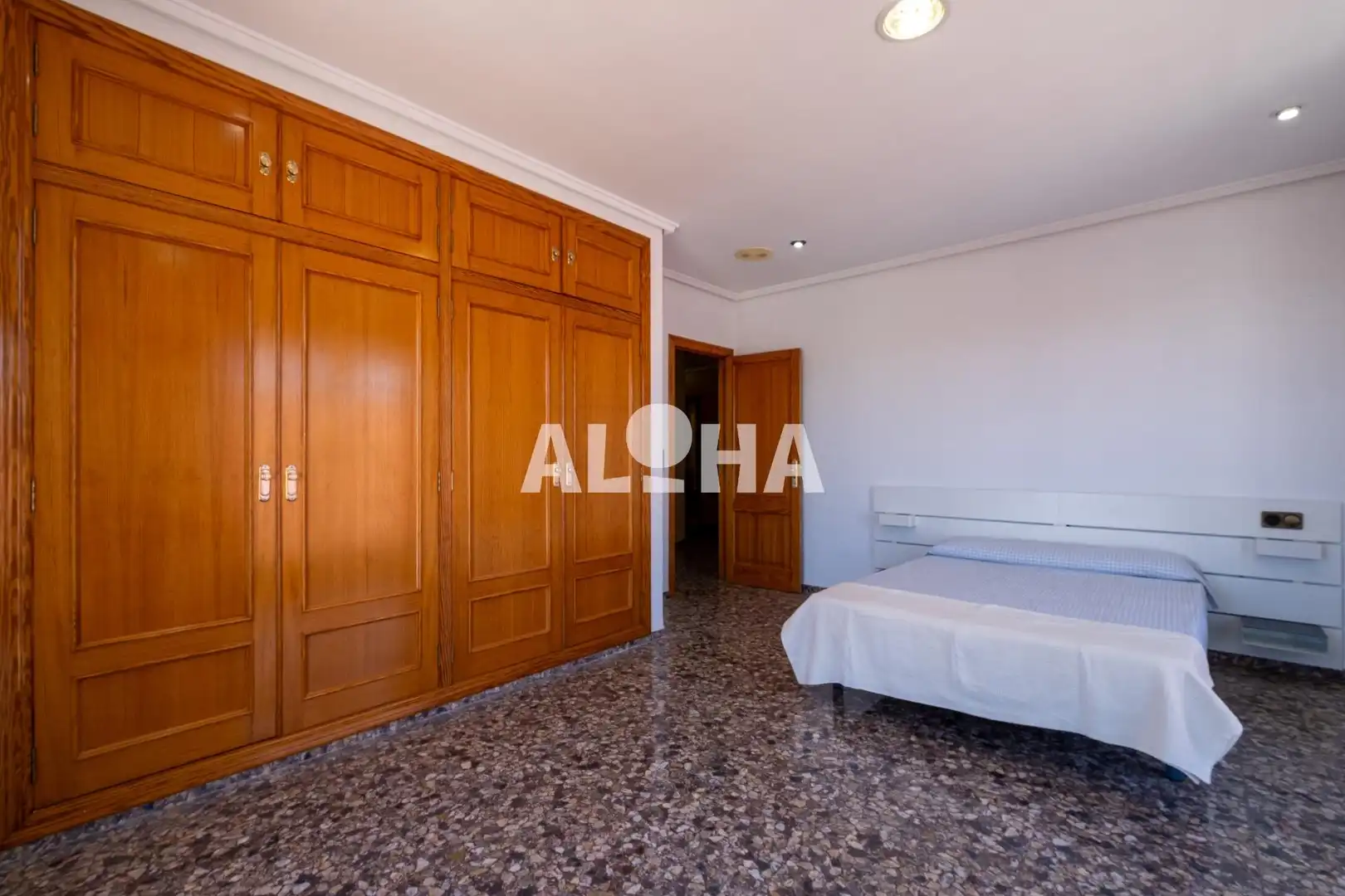Habitación 346 m², Moncada
