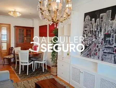 Piso de 85 m² en Oleiros