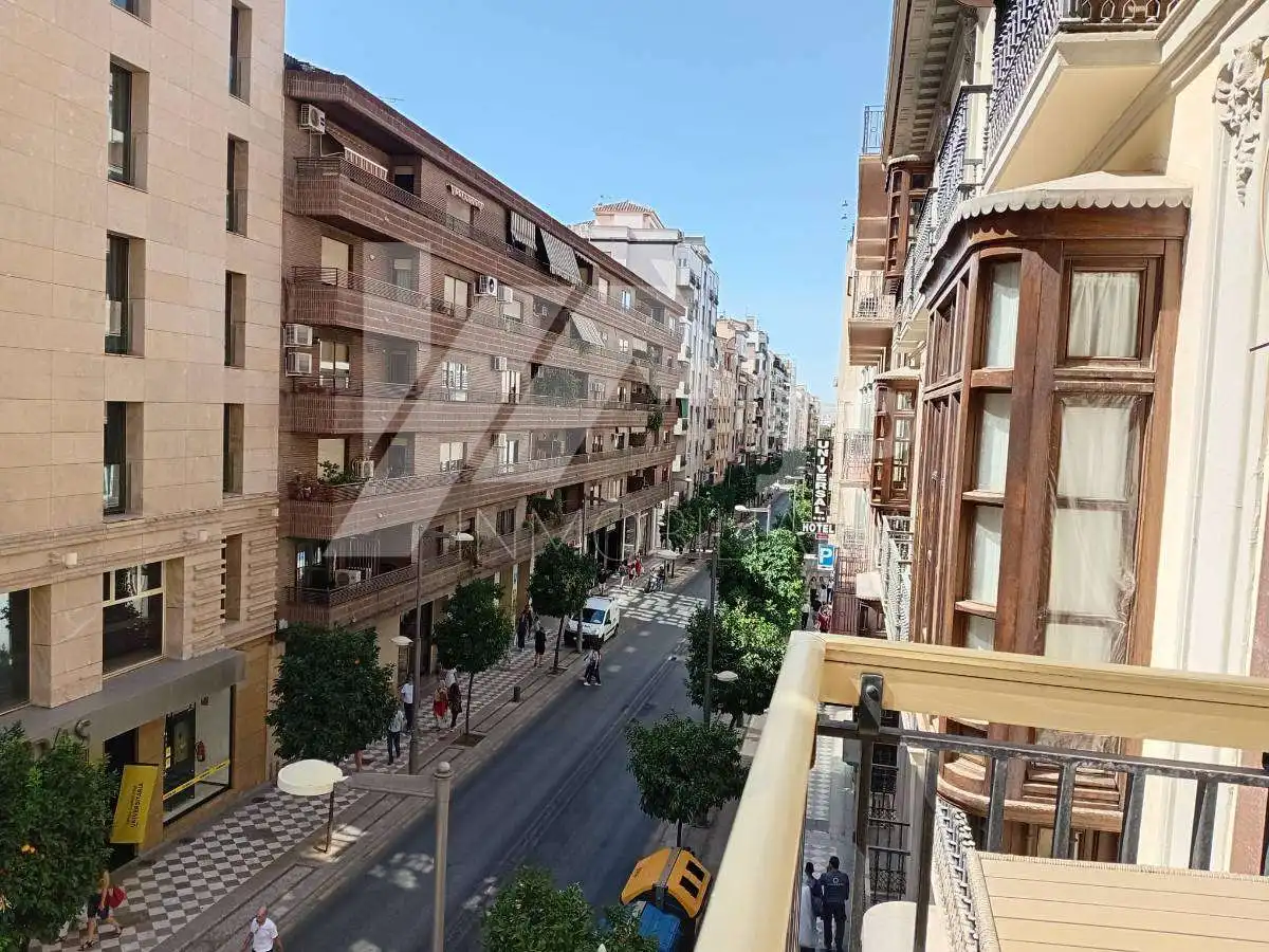 Piso de 90 m² en Granada