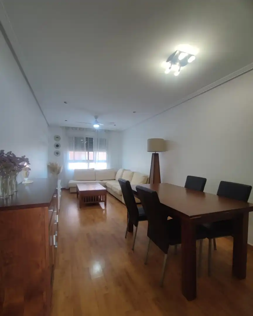 Pis de 96 m² a Almeria