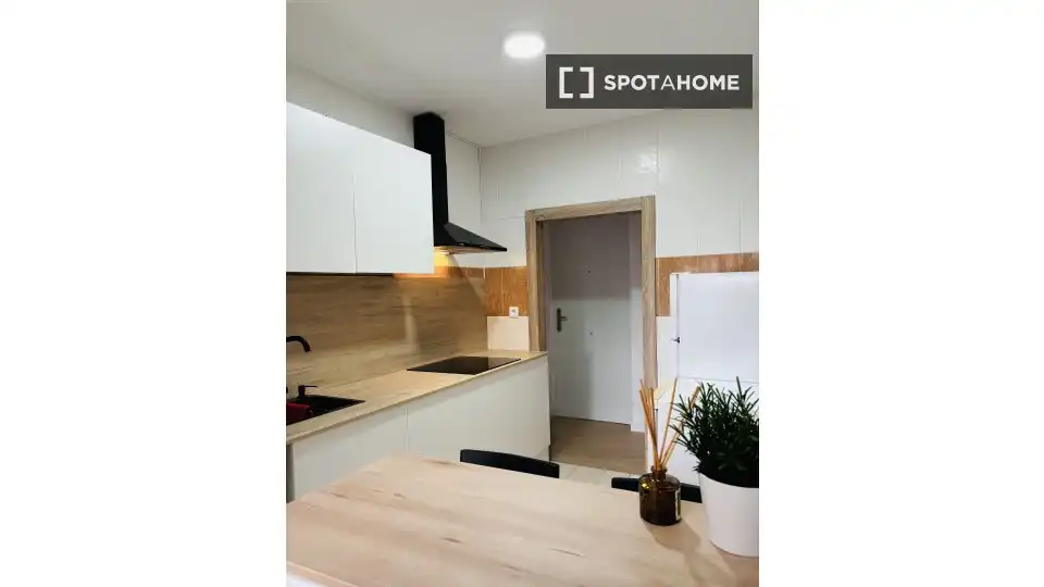 Habitación 92 m², Granada