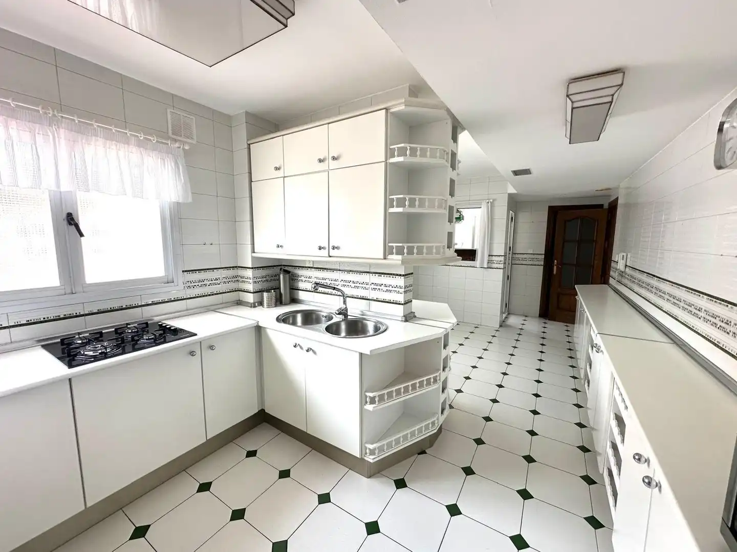 Piso de 200 m² en Granada