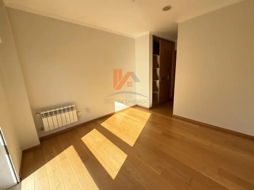 Pis de 138 m² a Santiago de Compostel·la