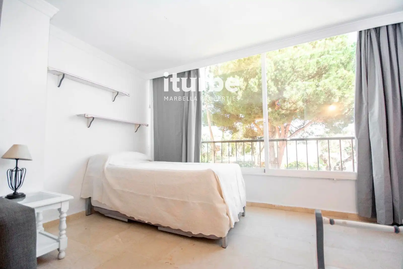 Habitación 35 m², Marbella