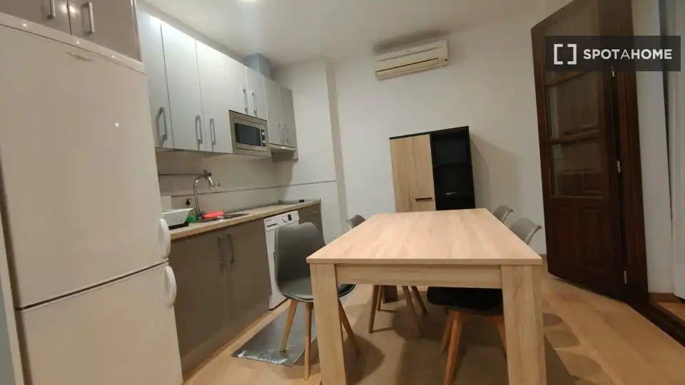 Habitación 63 m², Granada