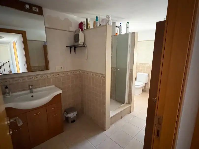 Room for rent, Montcada / Moncada
