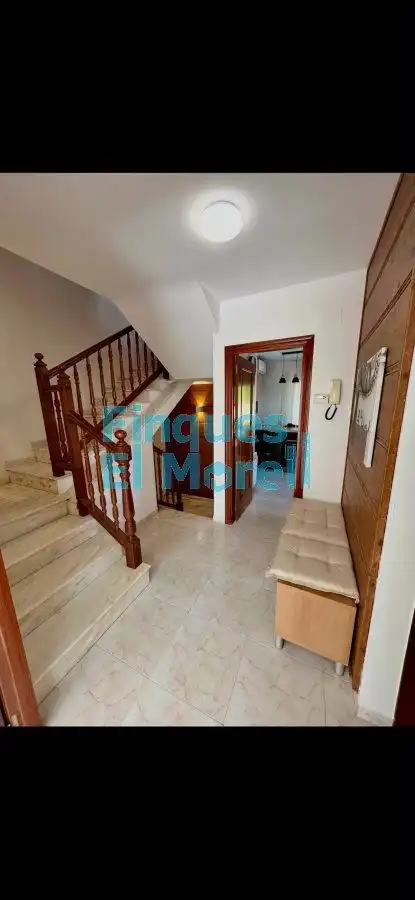 Casa de 242 m² en Vila-rodona
