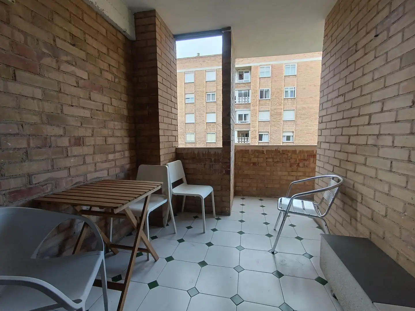 Habitación 100 m², Pamplona