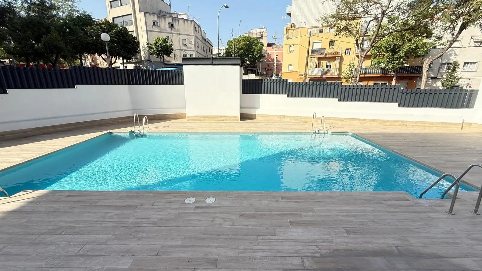 Piso de 74 m² en Badalona