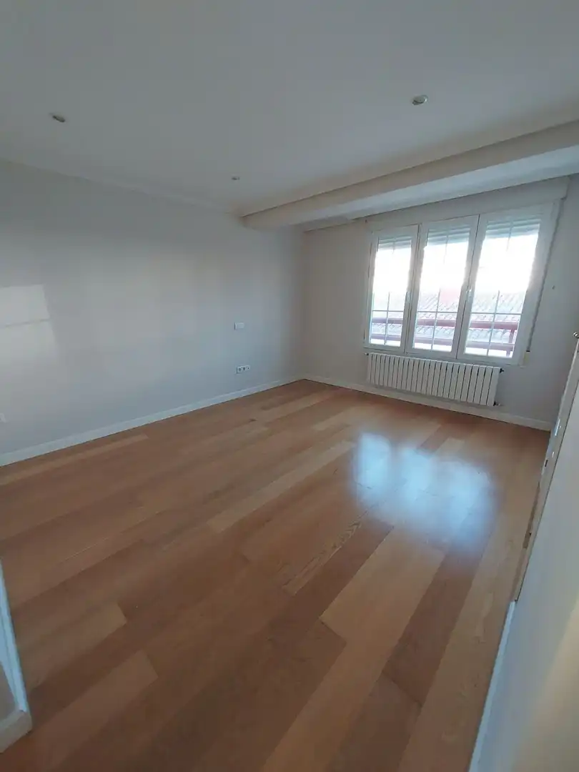 Piso de 140 m² en Zaragoza