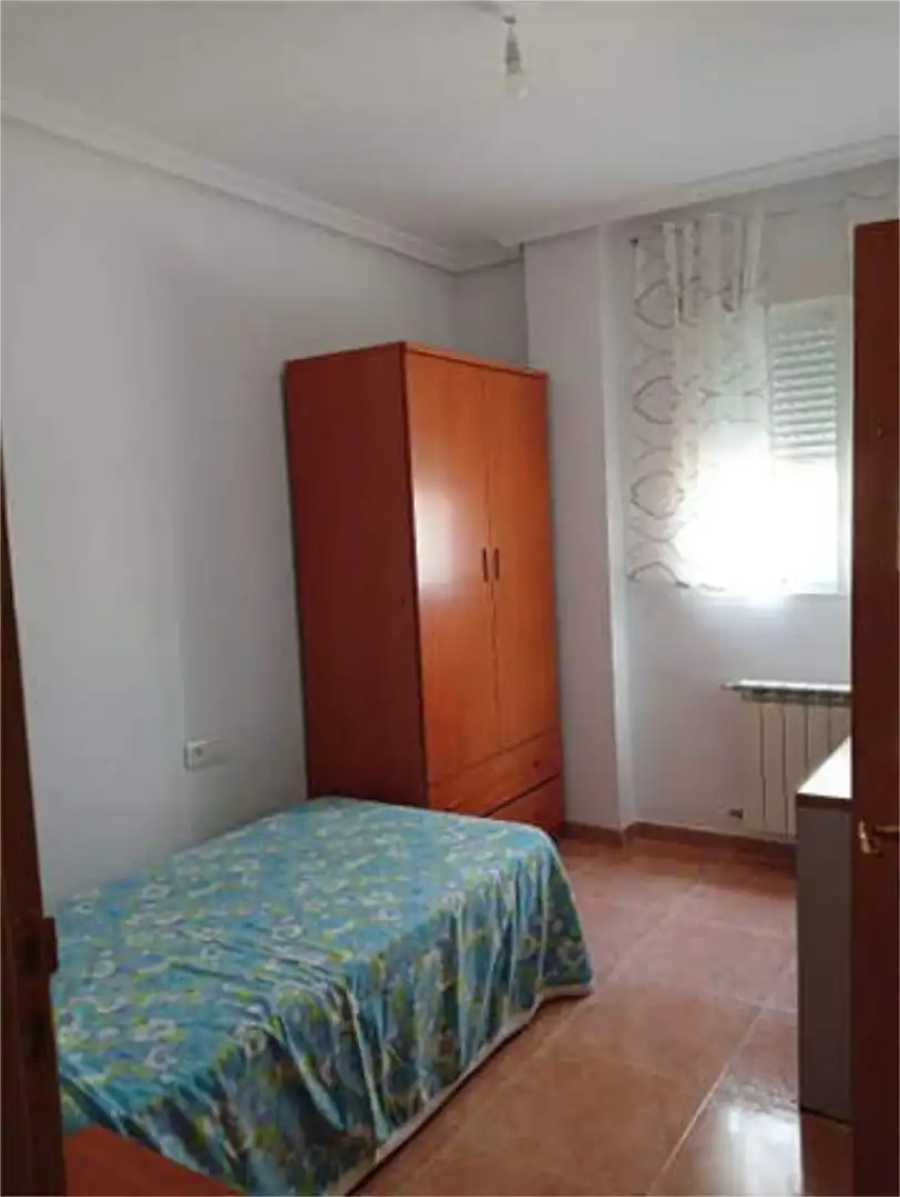 Habitación 90 m², Plasencia