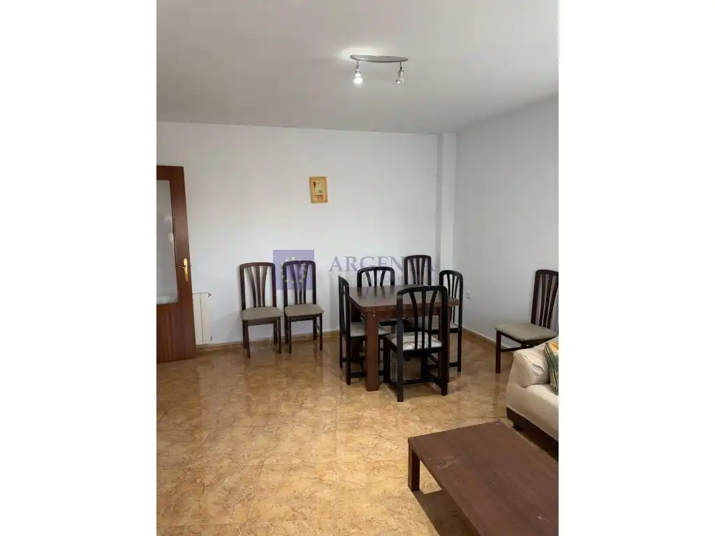 Piso de 90 m² en Cáceres