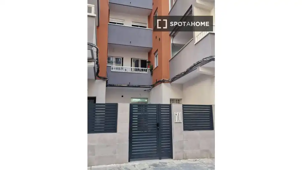 Habitación 98 m², Almería