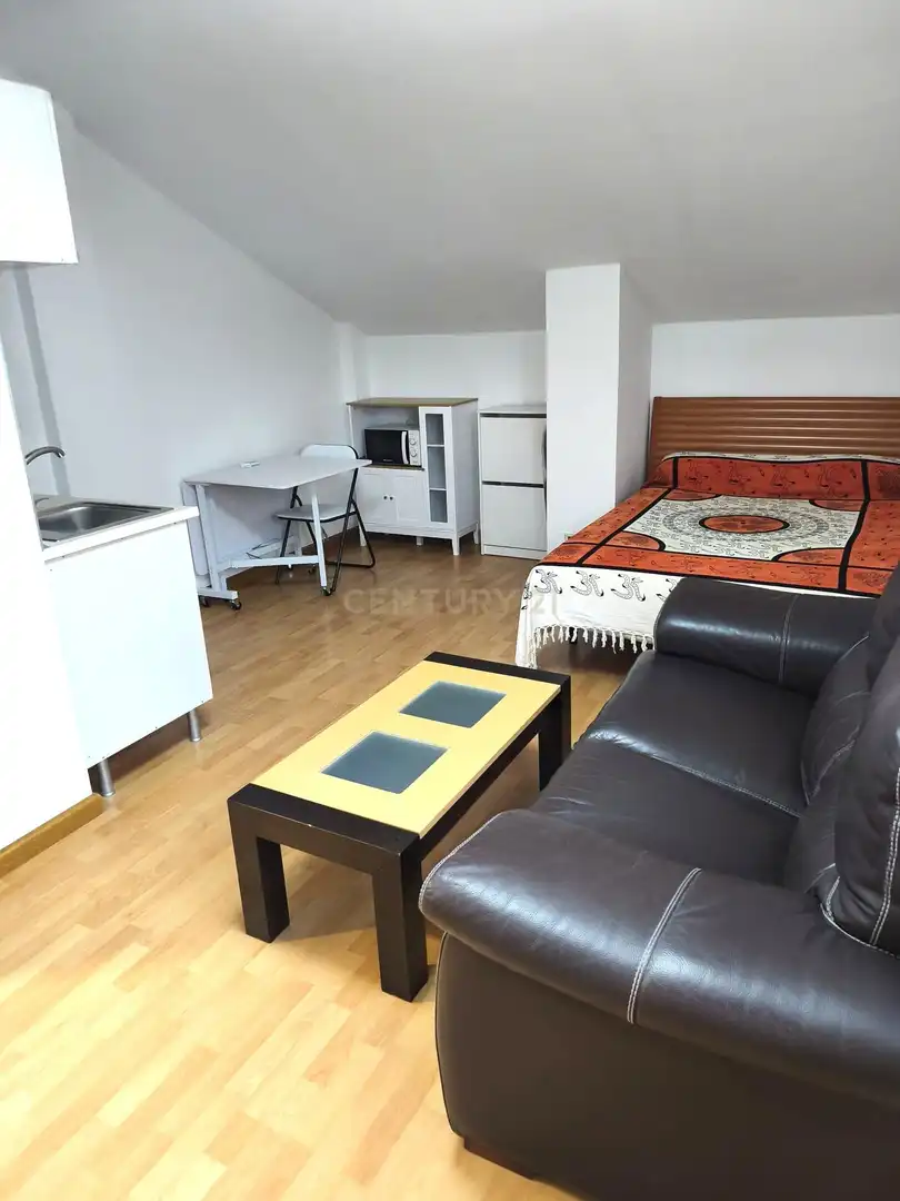 Appartamento 28 m² a Velilla de San Antonio