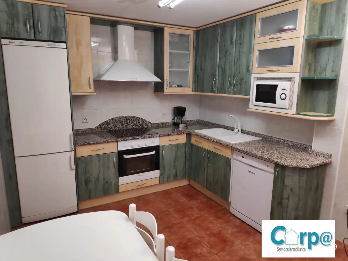 House 221 m² in Andosilla